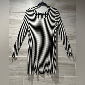 Love Fire Dress Ribbed Knit Black and White NWT Size Medium